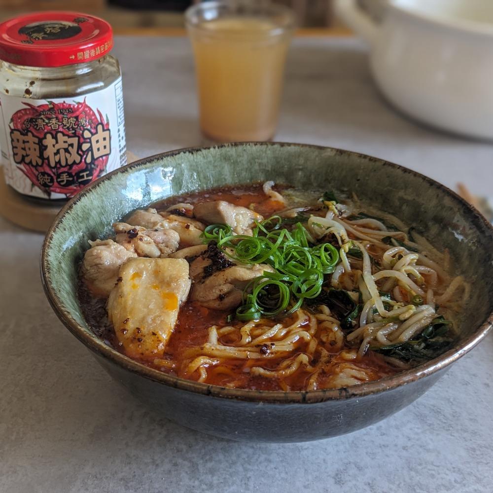 【清香號，上菜！】 激辛味噌雞肉拉麵